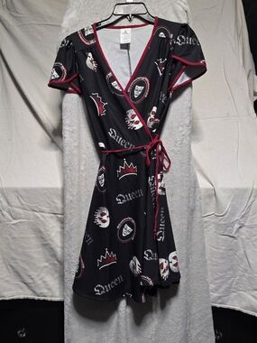Disney EVIL QUEEN Wrap Midi Dress In Like New Condition